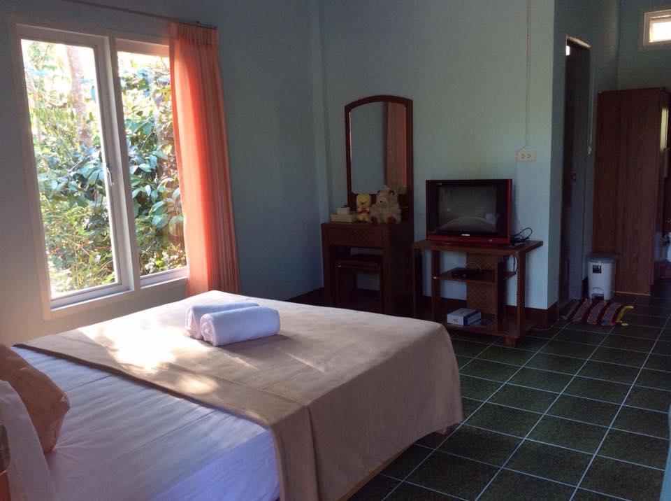 Hostel Bangsak Hut Khao Lak Exterior foto
