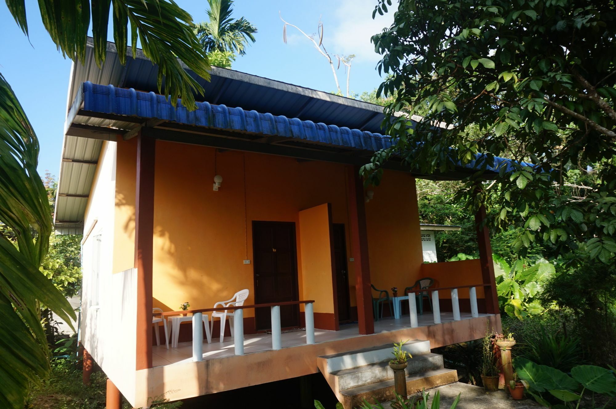 Hostel Bangsak Hut Khao Lak Exterior foto
